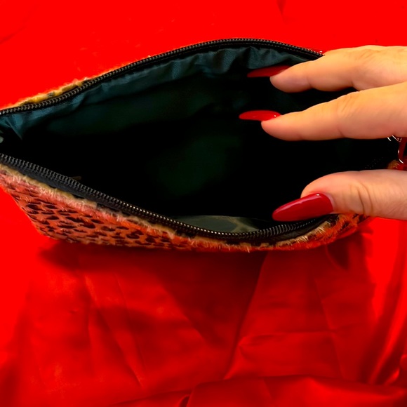 Hand bag - Picture 2 of 3